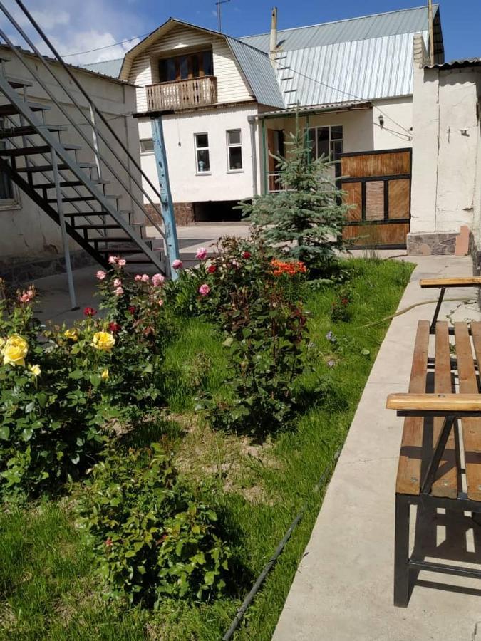 Malika Guest House Kochkor Eksteriør bilde
